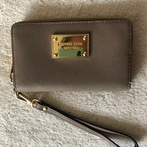 Michael Kors wristlet